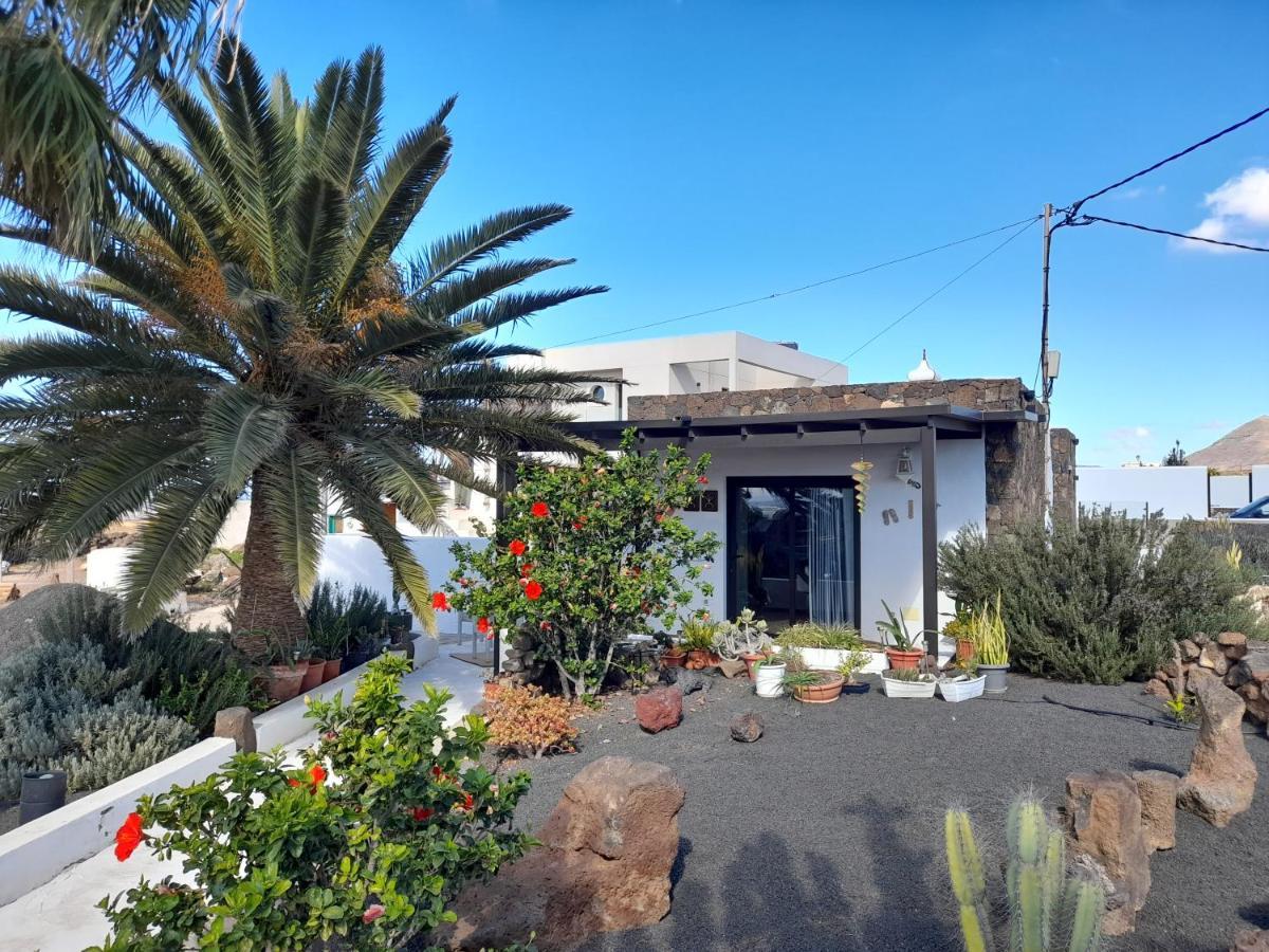 Apartamento Con Terraza Y Jardin Las Breñas Exteriör bild